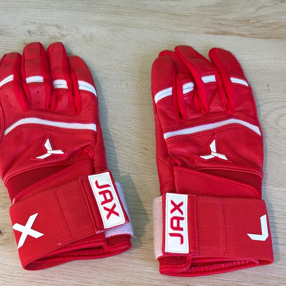 Jax Red Athletic Gloves size YL